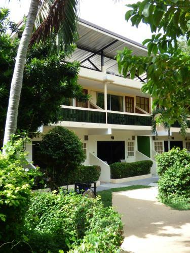 Hotel Samui Beach Resort