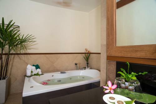 Hotel Samui Sense Beach Resort
