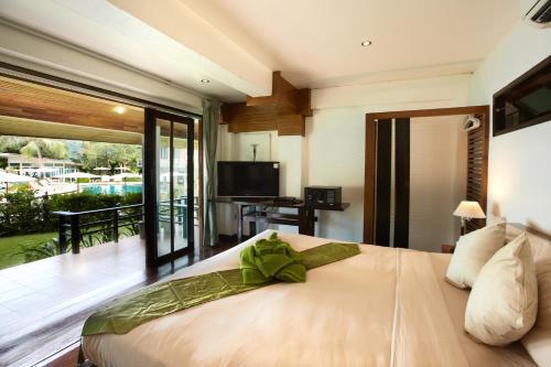 Hotel Resolution Resort