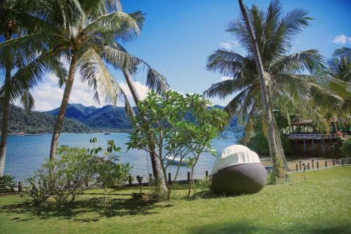 Hotel Resolution Resort