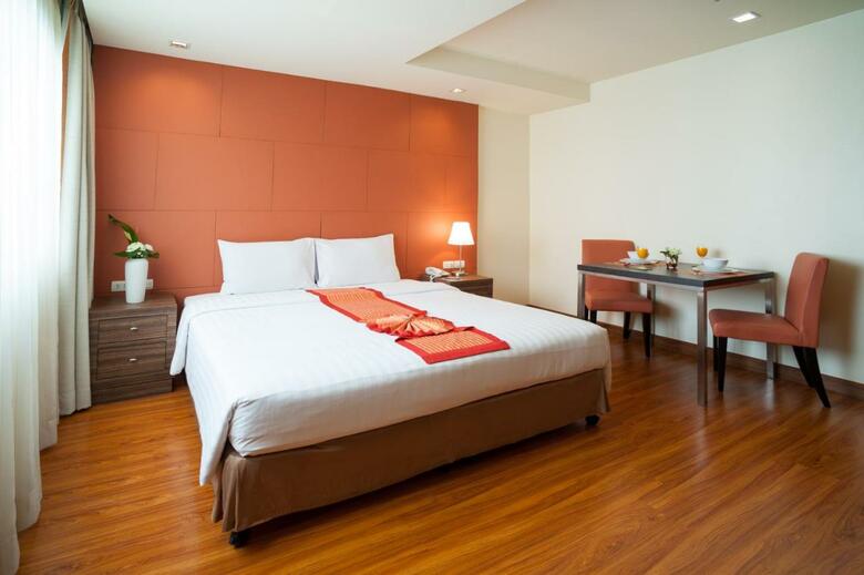 Hotel Aspen Suites Sukhumvit 2 By Compass Hospitality