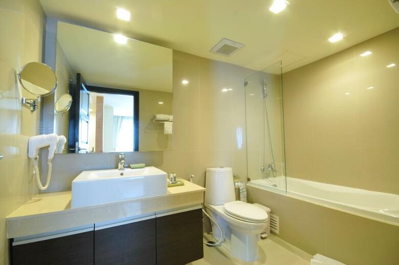 Hotel Aspen Suites Sukhumvit 2 By Compass Hospitality