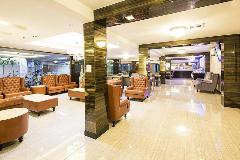 Hotel Aspen Suites Sukhumvit 2 By Compass Hospitality