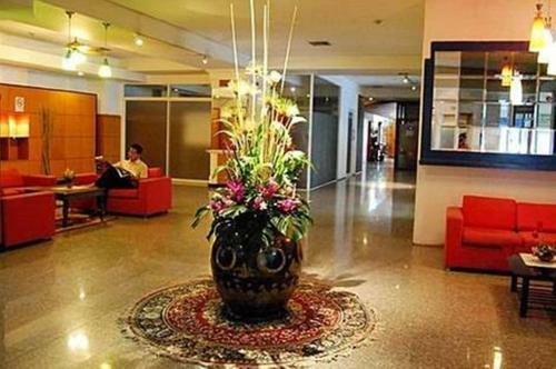 Hotel King Royal Garden Inn
