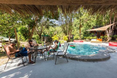 Albergue Asia Backpackers Koh Chang