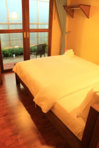 Hostal The Noi Guest House & Restaurant