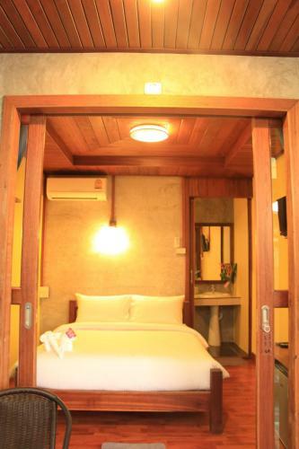 Hostal The Noi Guest House & Restaurant