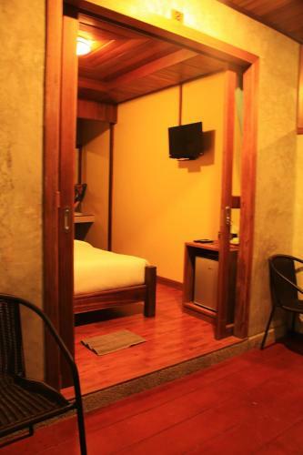 Hostal The Noi Guest House & Restaurant