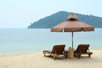 Hotel Chivapuri Beach Resort