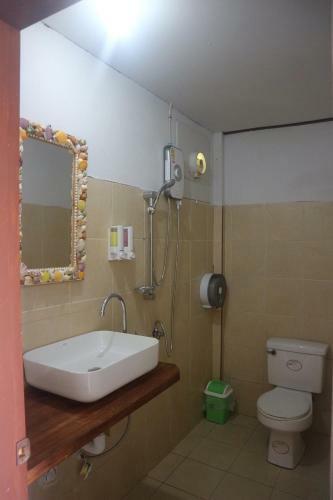 Hostal Sun Smile Beach Koh Jum