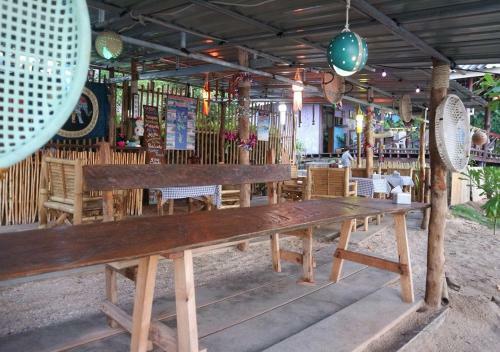 Hostal Sun Smile Beach Koh Jum