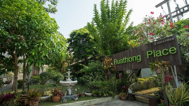 Apartamentos Buathong Place