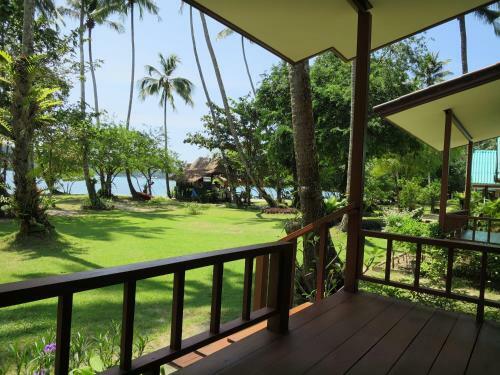 Hotel Bangbaobeach Resort