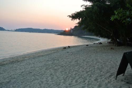 Hotel Bangbaobeach Resort