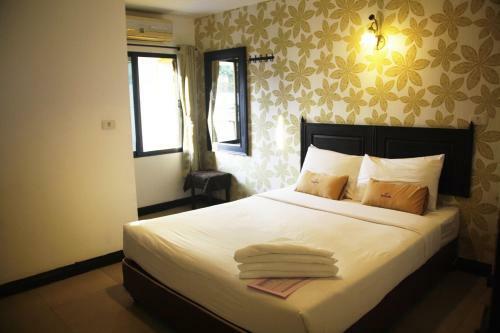 Hostal Erawan House