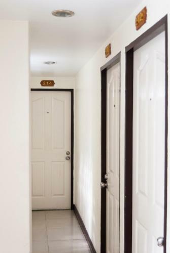 Hostal Erawan House