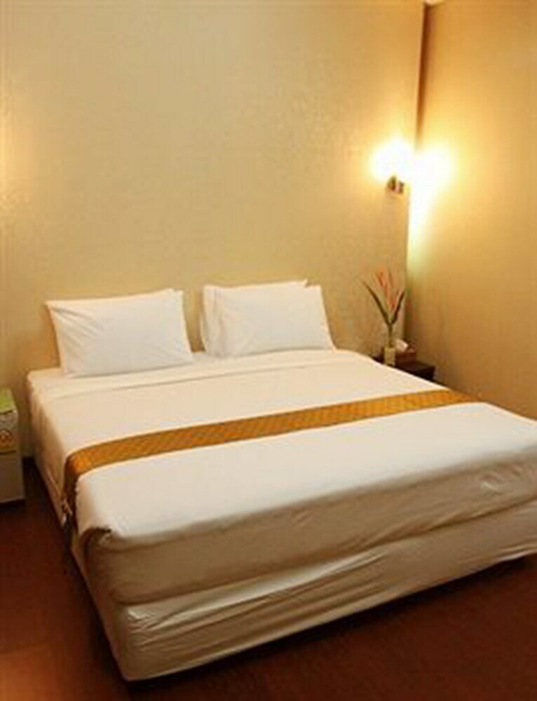 Lodge Shadi Home & Residence
