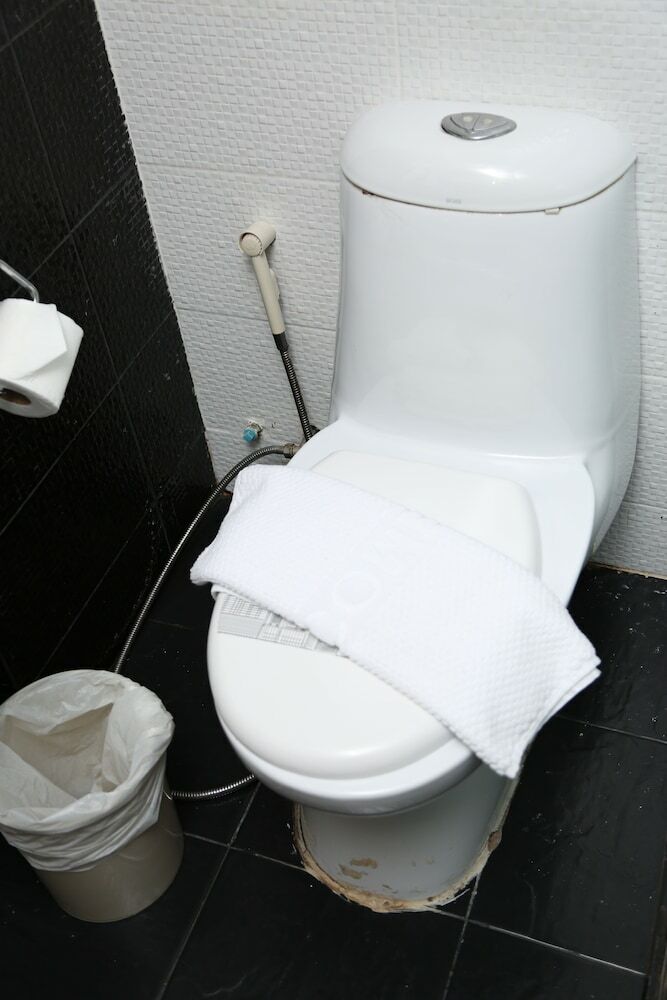 Boss Suites Nana Hotel