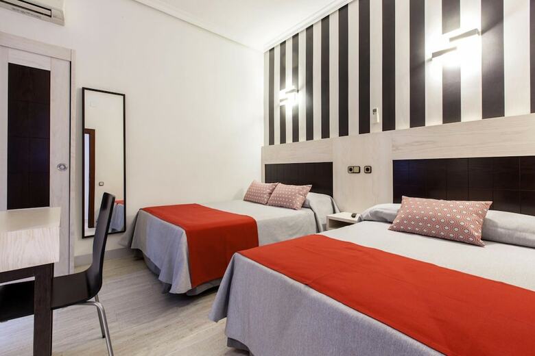 Hostal Castilla II - Puerta Del Sol