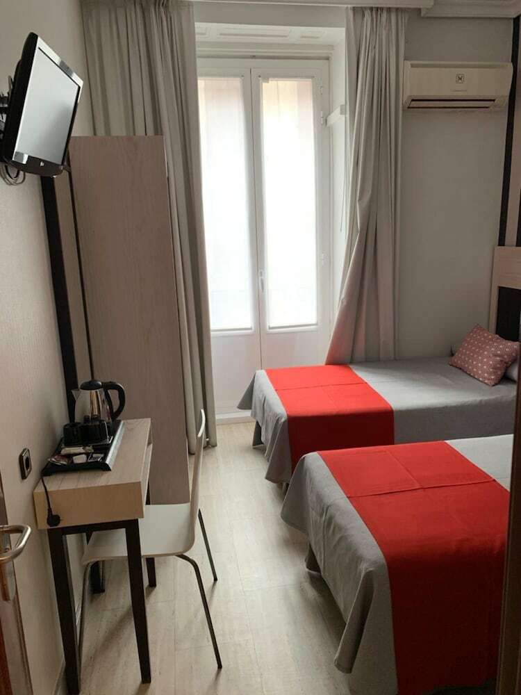 Hostal Castilla II - Puerta Del Sol