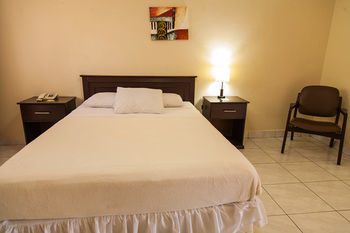 Estrella Hotel