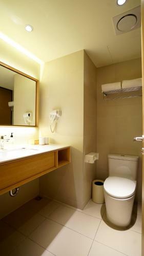 Ji Hotel Urumqi Yangzijiang Road