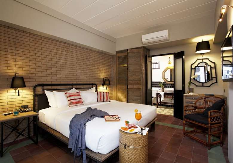 Hotel Baan Chart