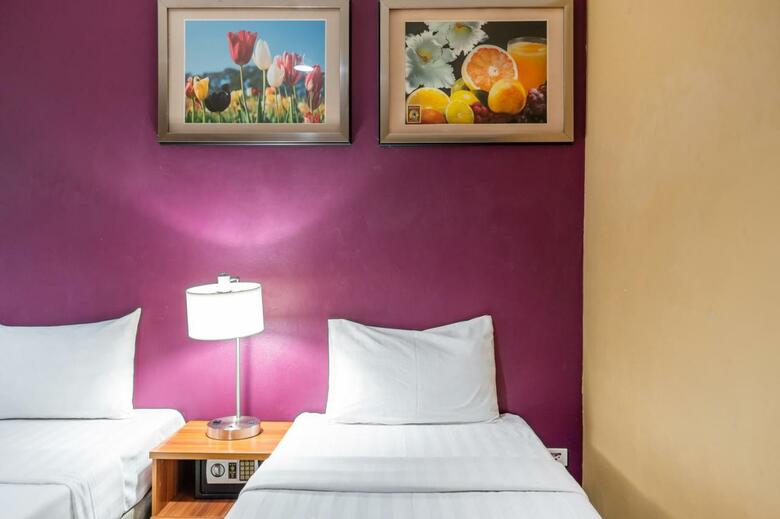 Hostal The Richy Place Guest House