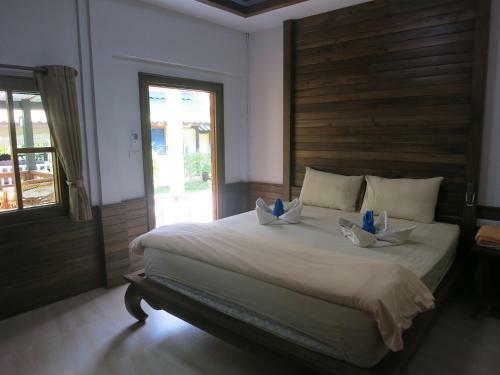 Dewshore Resort