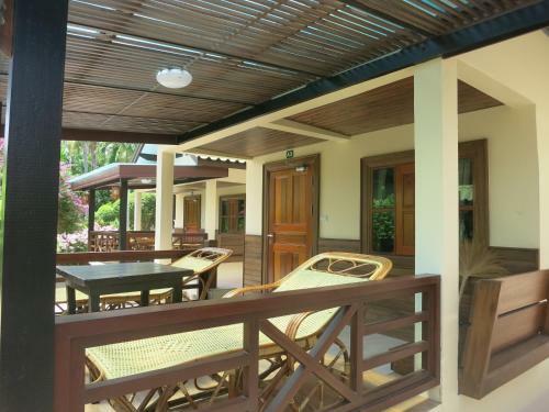 Dewshore Resort