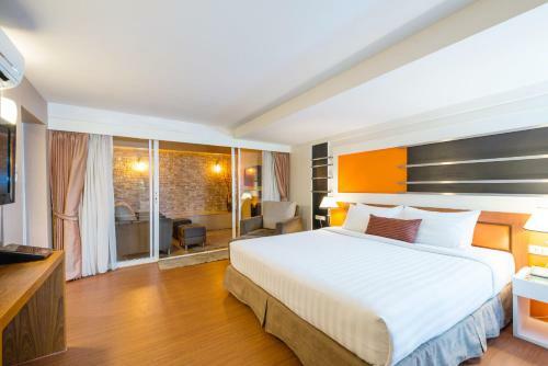 Hotel The Key Sukhumvit Bangkok By Compass Hospitality