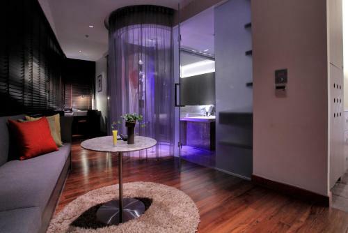 Lit Bangkok Hotel