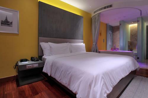 Lit Bangkok Hotel