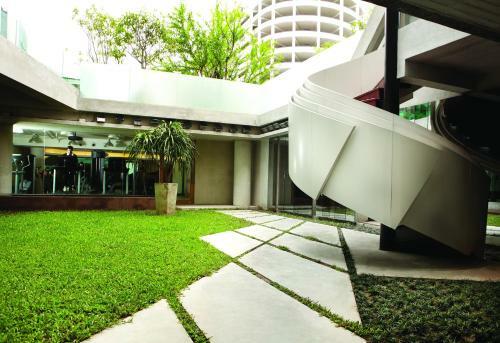 Lit Bangkok Hotel