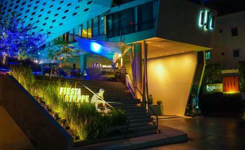 Lit Bangkok Hotel