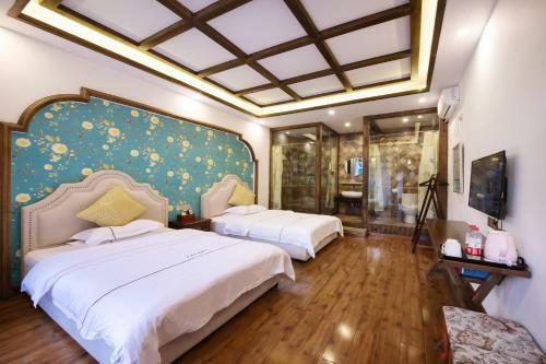 Posada Fenghuang Jianghu Inn