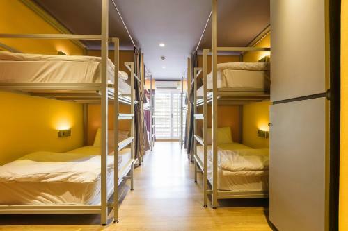 Siamaze Hostel