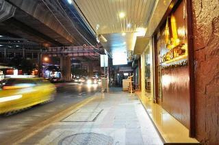 Hotel Asoke Suites
