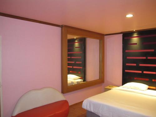 Suriwongse Hotel