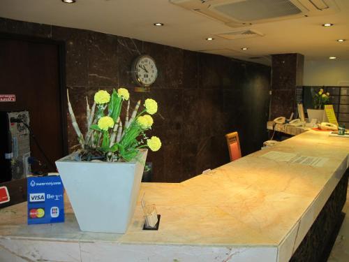 Suriwongse Hotel