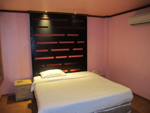 Suriwongse Hotel