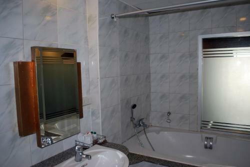Suriwongse Hotel