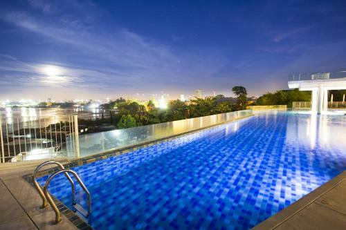Hotel Tsix5 Phenomenal