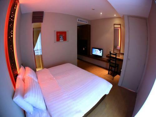 Bed & Breakfast Silom One