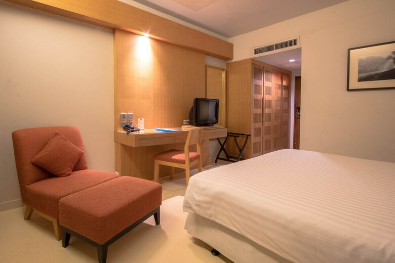 The Residence Rajtaevee Hotel