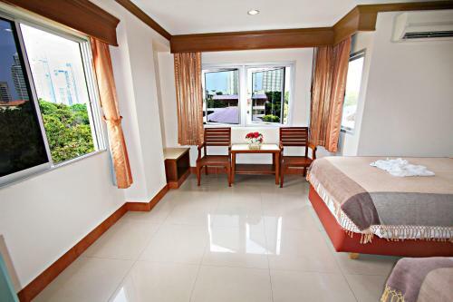 Hotel Lek Villa