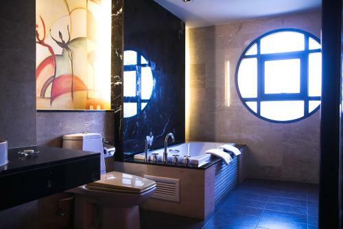 Long Beach Garden Hotel & Spa
