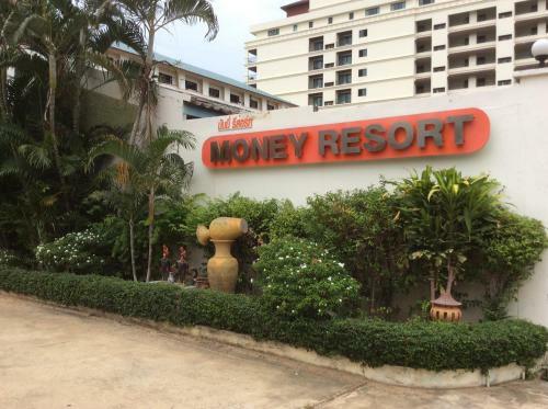 Money Motel