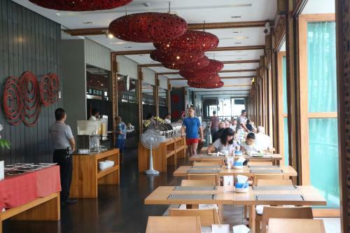 Hotel Welcome World Beach Resort & Spa