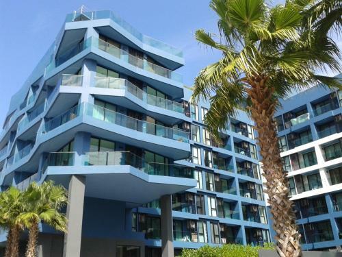 Aqua Apartments